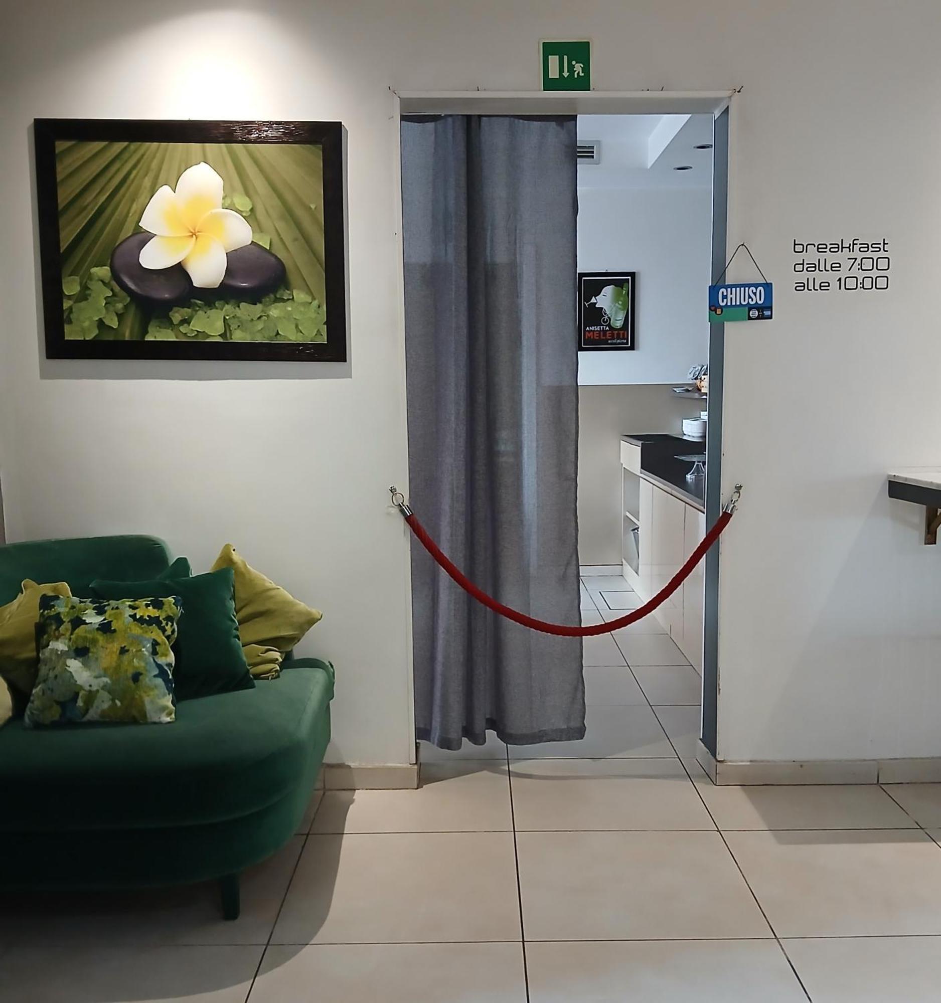 Hotel Aniene — Foto 1